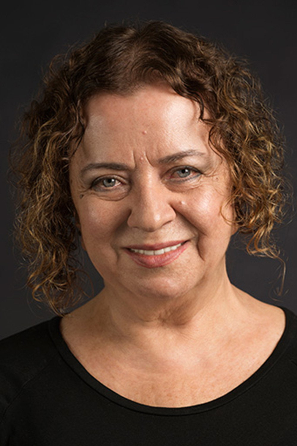 Deniz Türkali as Selma in Apollon by Day Athena by Night