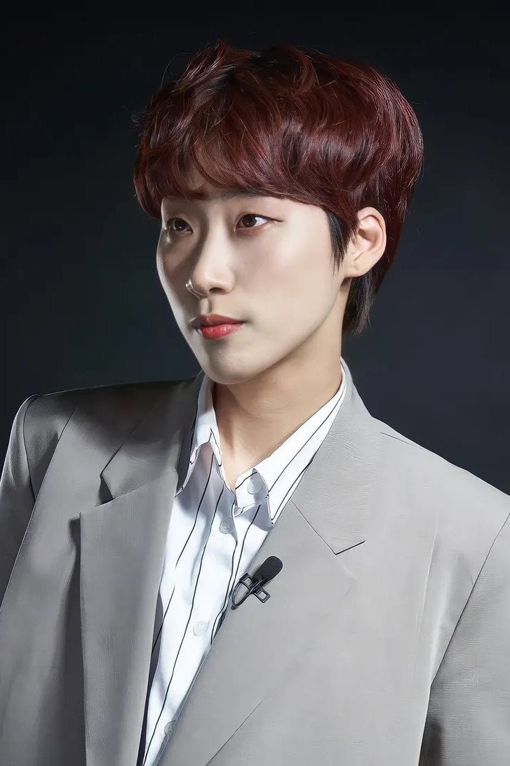 재재 as Self in High School Mystery Club