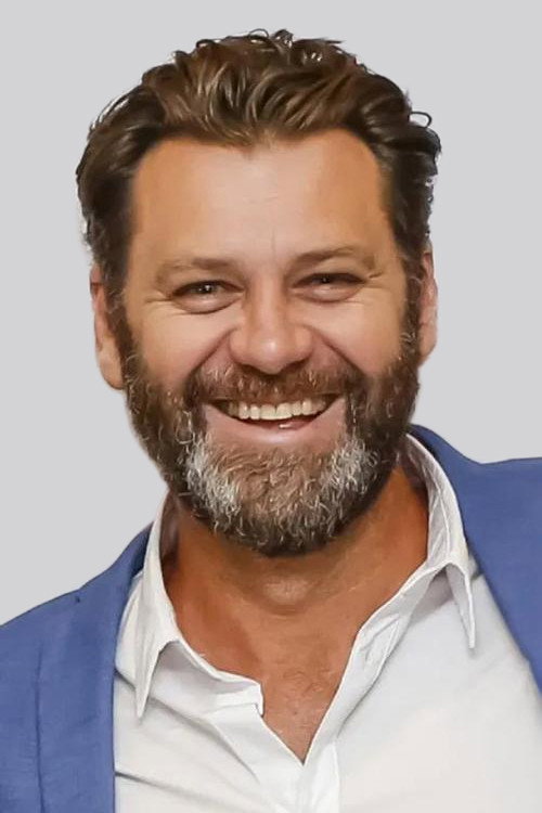Morné Visser as Frankie in Spooksoeker