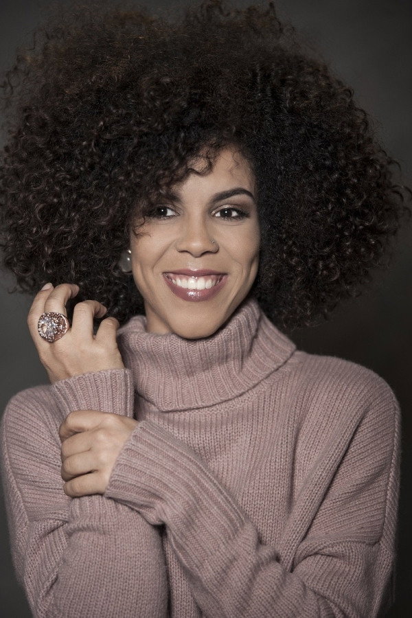 Judith Rodriguez Perez as Roxanna in La corta vida de las flores