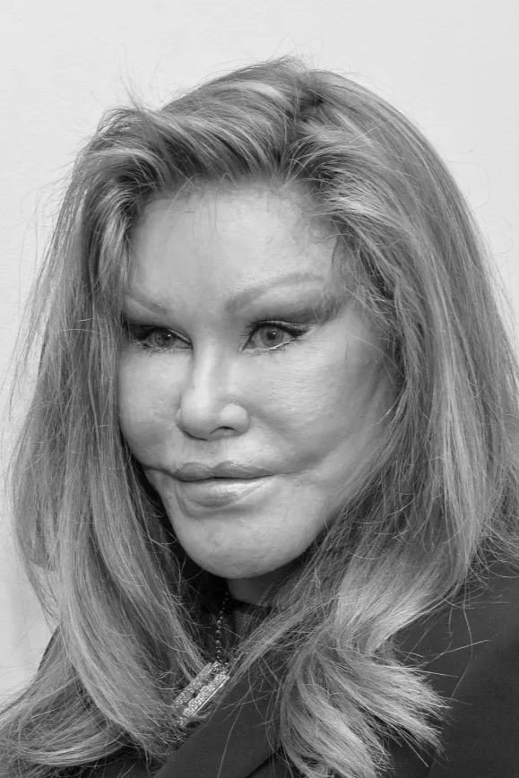 Jocelyn Wildenstein as Michèle in Servez-vous mesdames