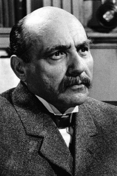 Peter Illing as Stranger with "The System" in Loser Takes All