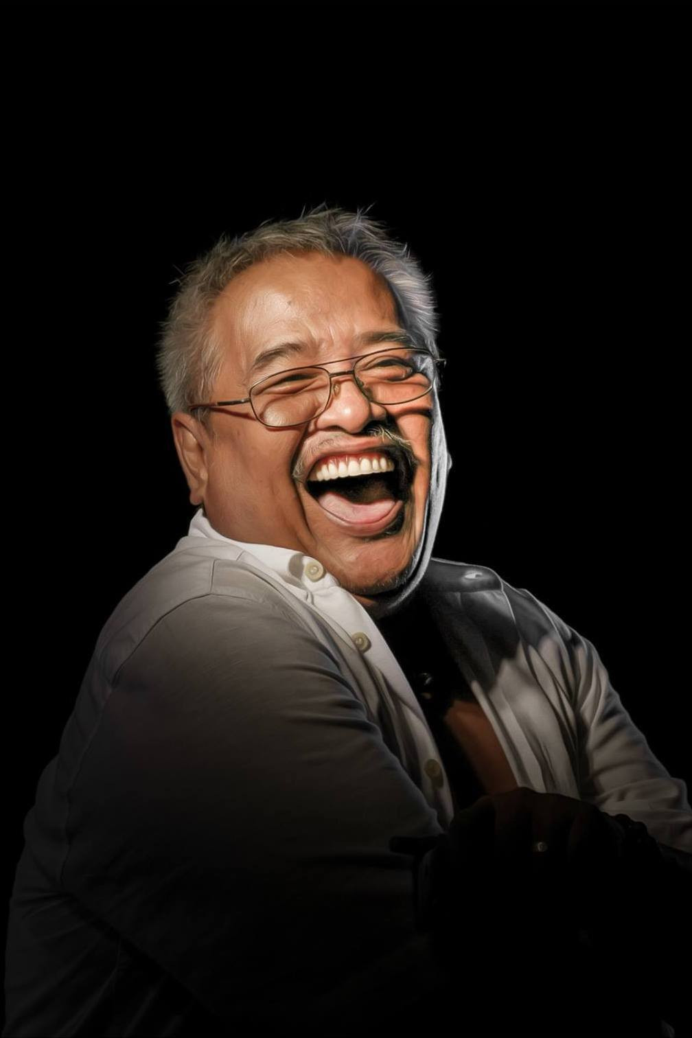 Soxy Topacio as Dominic in Midnight Dancers