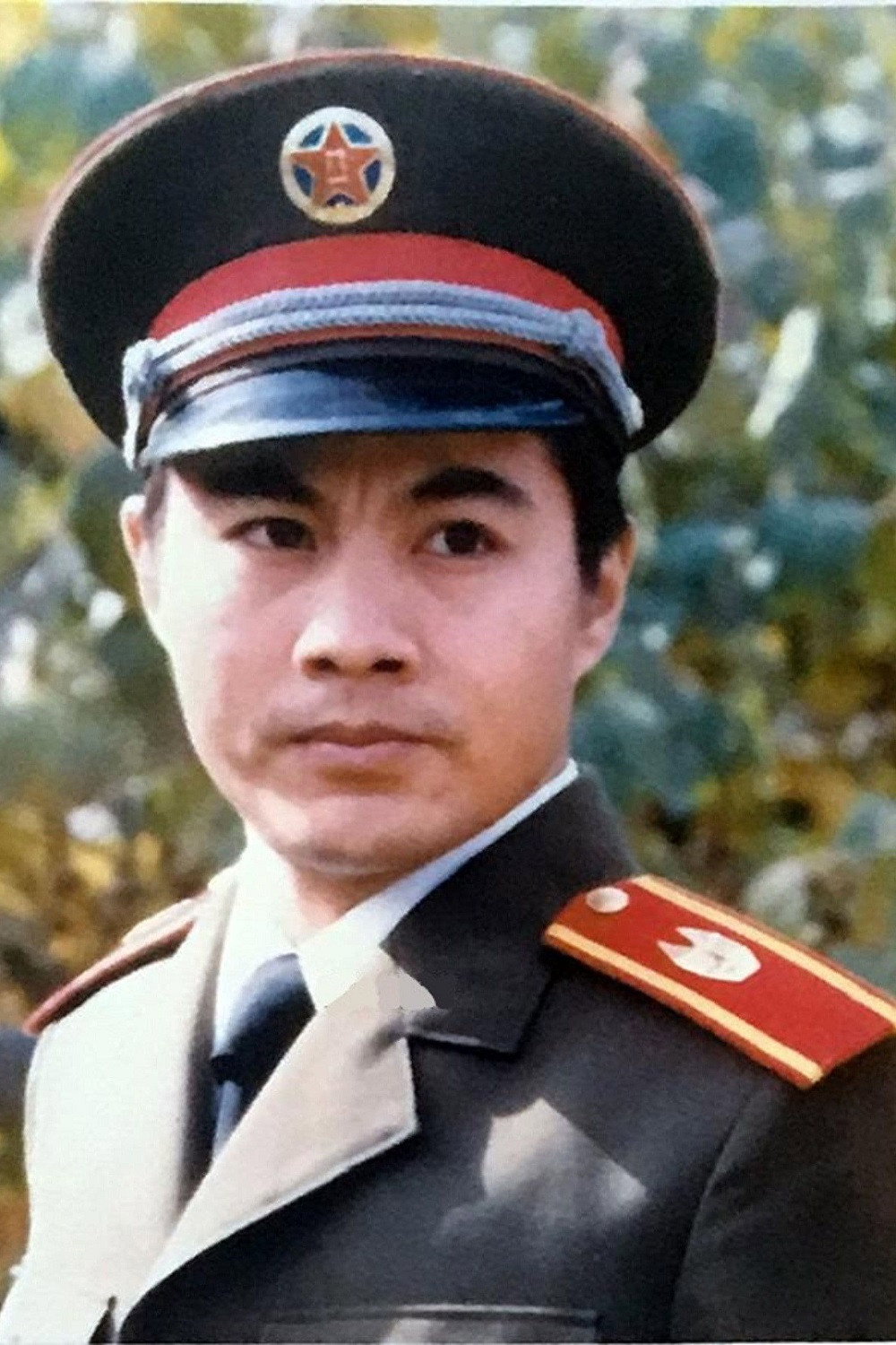 Ping Ji as 孙大哥 in The Fire Boy