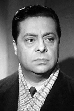Aldo Fabrizi as Book peddler (segment "Il carrettino dei libri vecchi") in Times Gone By