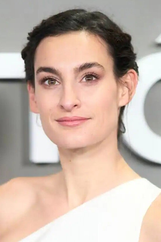 Nine d'Urso as Morgane in Suspended Time