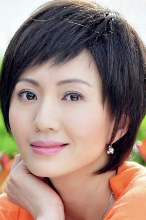陆玲 as Shao Ying in Meeting You