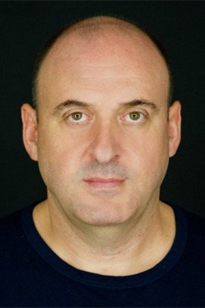 Mariano Llorente as Herreros in Something Is About to Happen