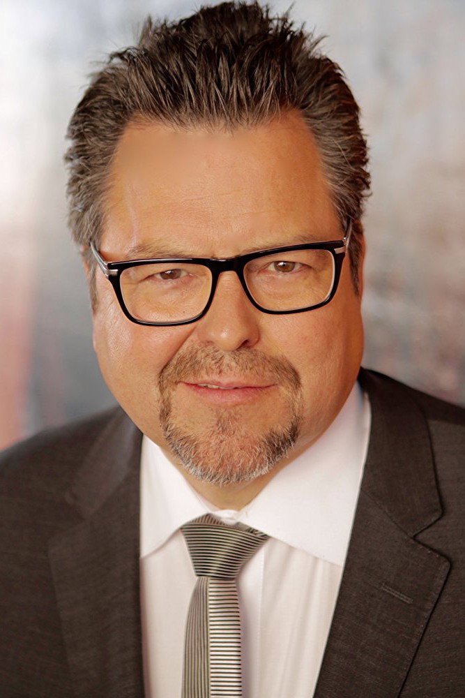 Rick Najera as Minister in Feliz NaviDAD