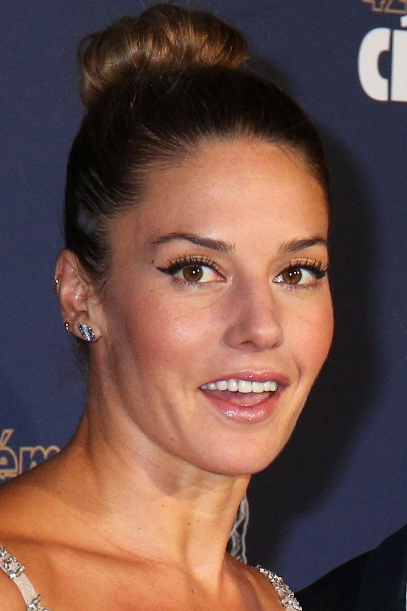 Natasha Andrews as Sandy in The Biggest Fan