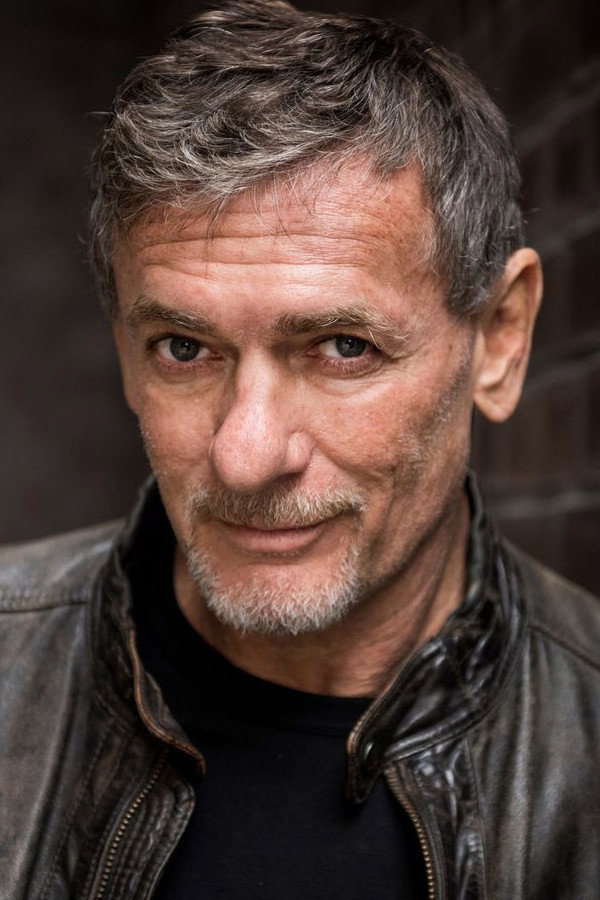 Wolfgang S. Zechmayer as Drug Dealer in Mörderisches Erbe - Tausch mit einer Toten