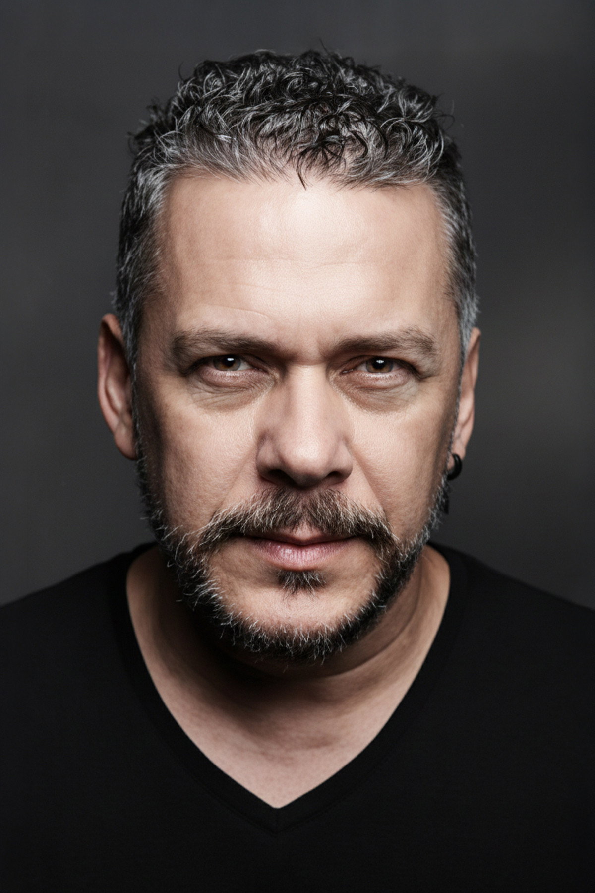 Hüseyin Köroğlu as Kubilay Şahin/Pikeas in Protect and Serve