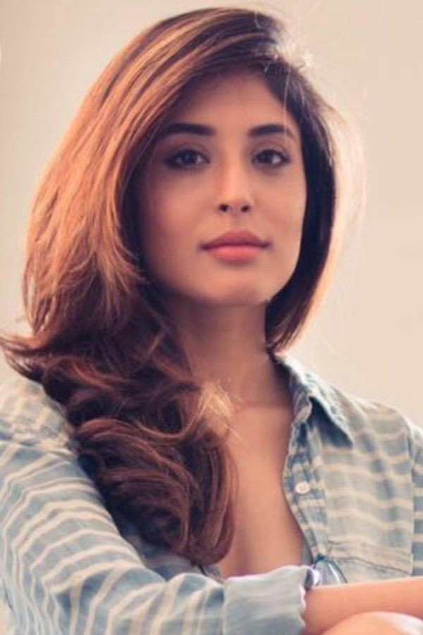 Kritika Kamra as Habiba Kadri in Bambai Meri Jaan