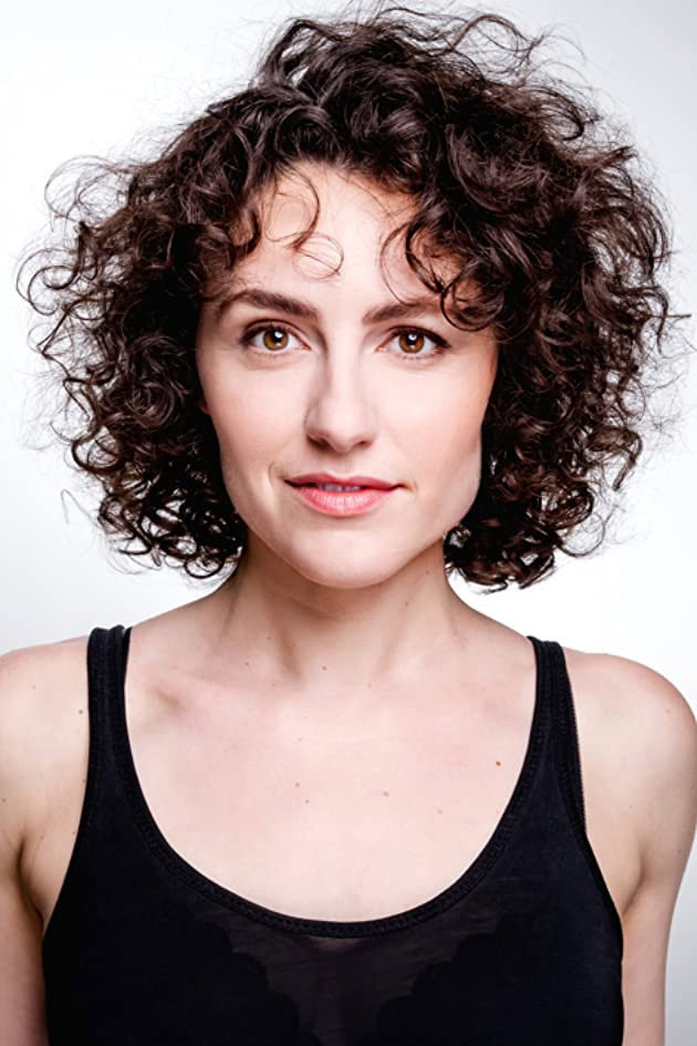 Caroline Bloom as Penelope in Da Capo