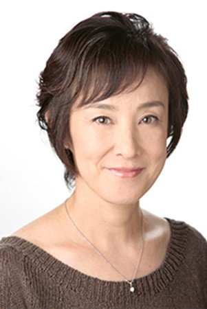 小宮久美子 as 平七の妻・加治山さよ in Romansu