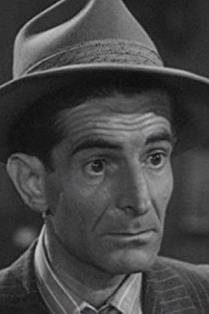 Lou Lubin as Jacob Houser in When Strangers Marry