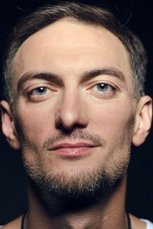 Александр Хошабаев as Сева in У самого моря
