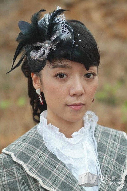Ma Yuanyuan as 小鱼儿 in 流星蝴蝶剑