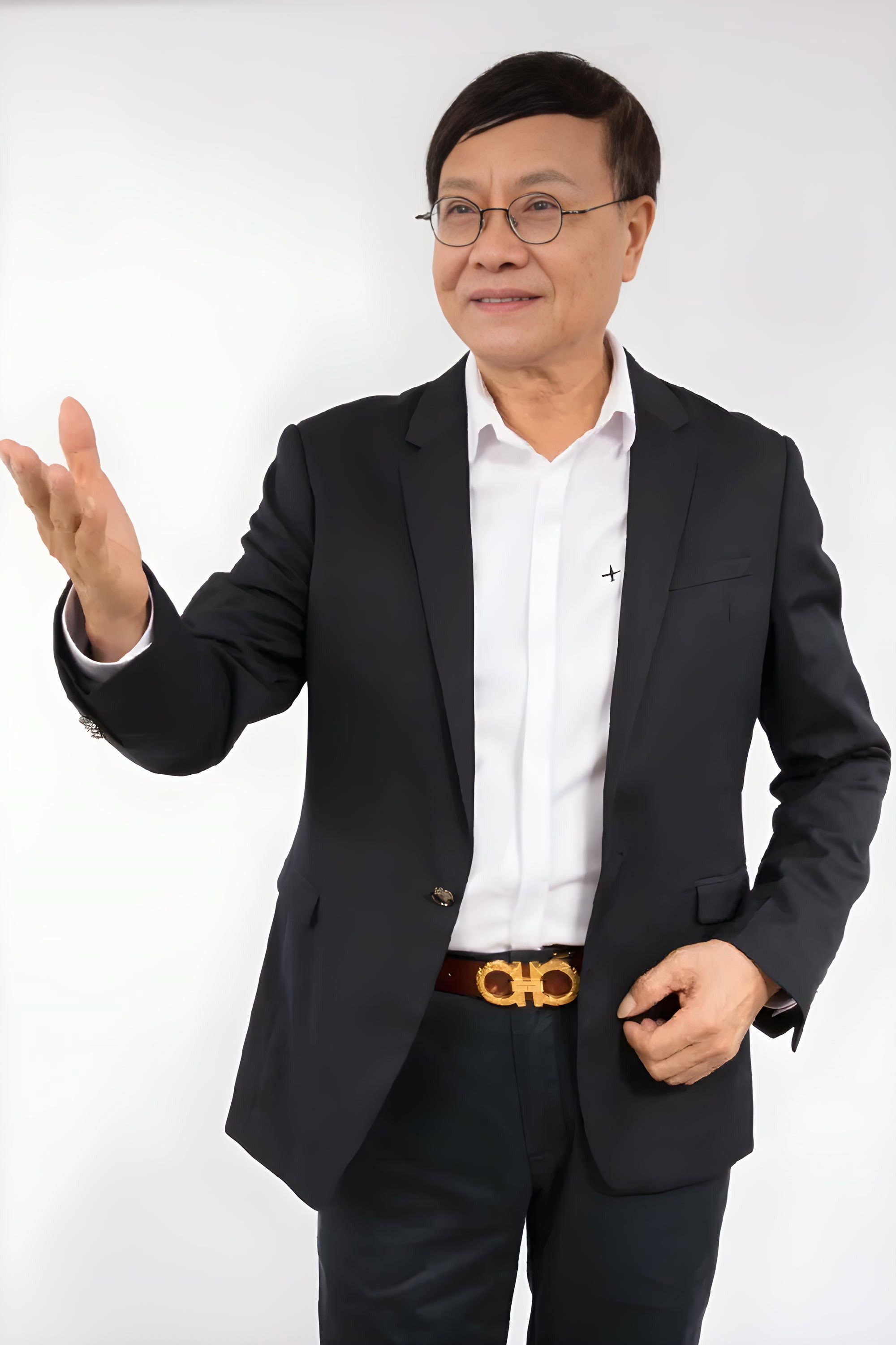 卢家全 as 梁金瑞（裁缝佬） in House of 72 Tenants