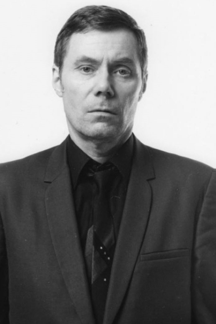 Thomas Wydler as Self in Distant Sky