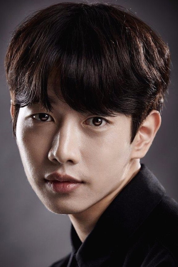 Kang So-wan as Kim Jin-gwon in Gyun: Abandoned Children