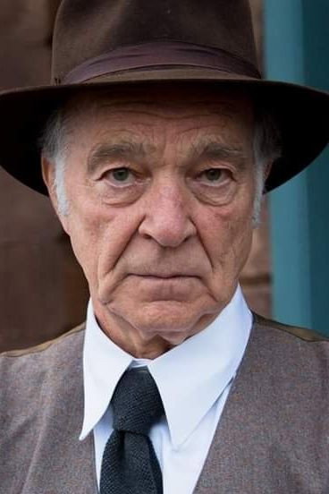 Ihor Ciszkewycz as Davies in Cold Blood