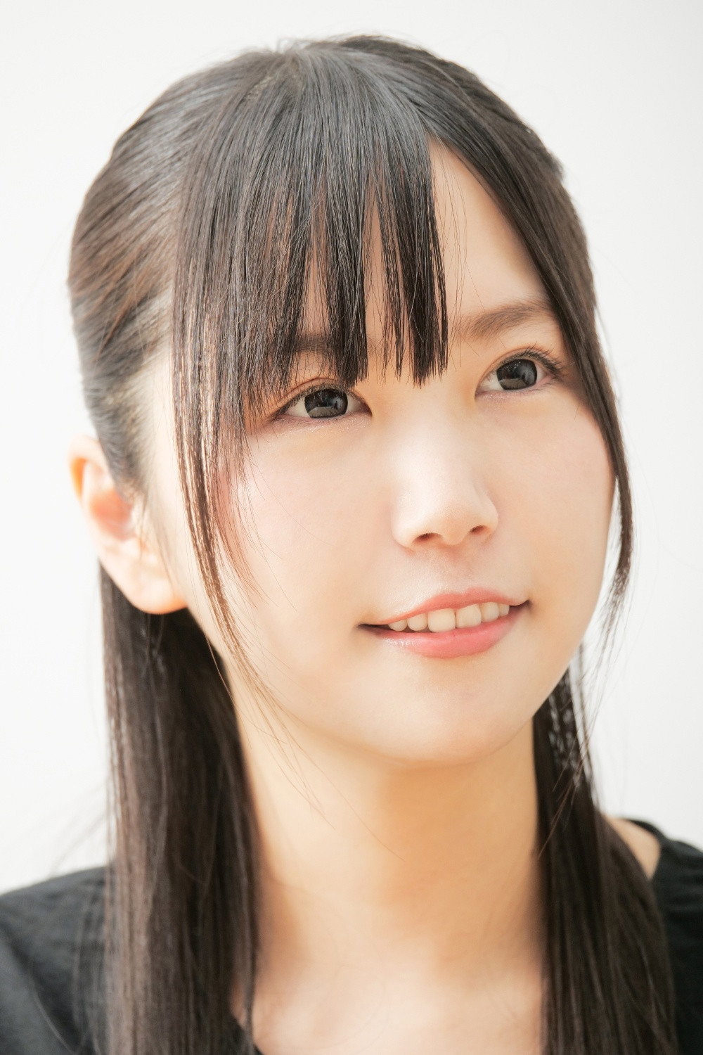 小岩井ことり as Iwai Mushanokoji (voice) in The Severing Crime Edge