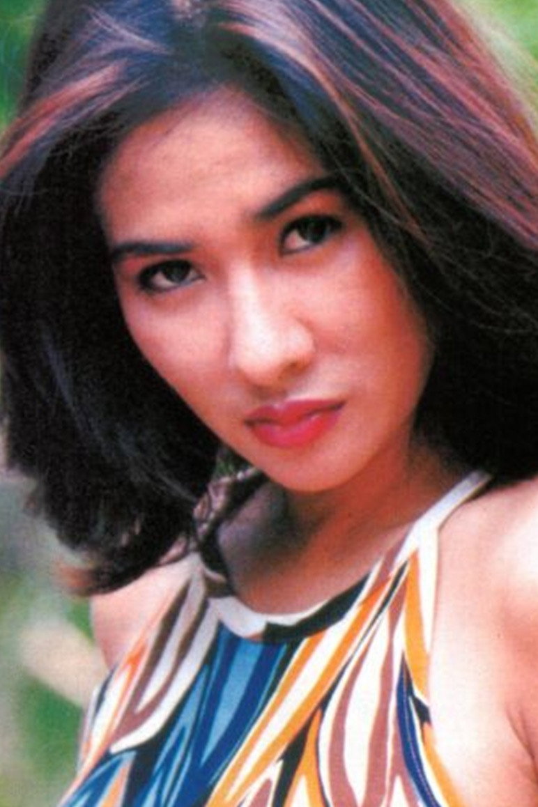 Yurike Prastica as Bu Marni in Perjanjian Gaib