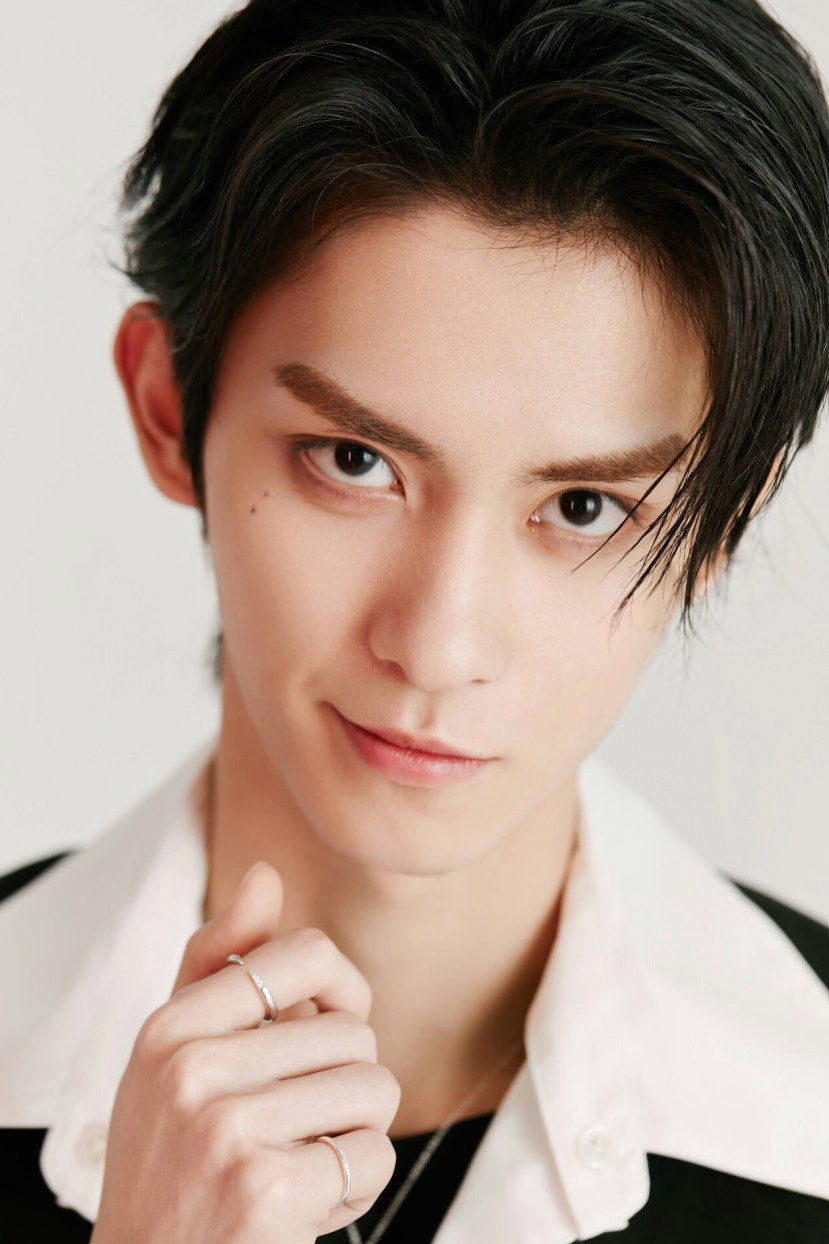 楊淘 as Huang Yijun in Fluttering Fruit and Vegetable Shop
