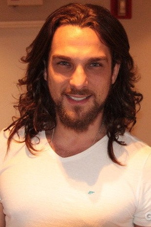 Igor Rickli as Amadeu in A Vida Alheia