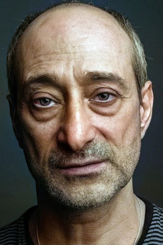 Карэн Бадалов as Dr. Zeller Joseph Davidovich in Apostle