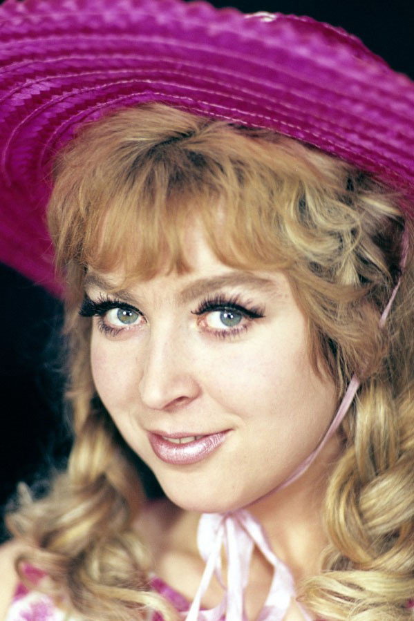 Jolanta Lothe as Young Girl in The Cruise