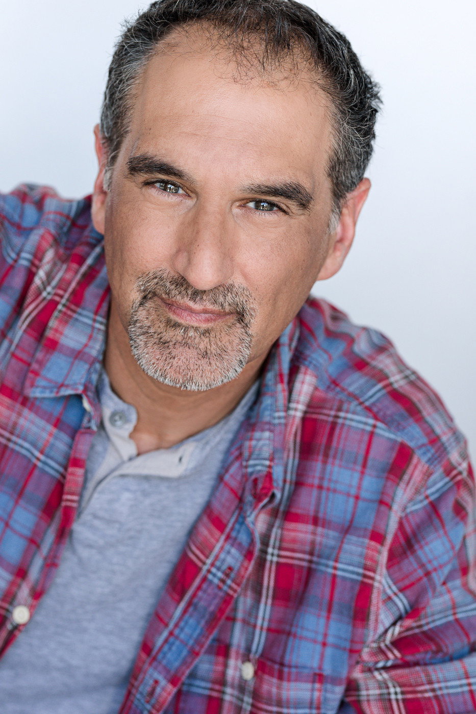 Len Cordova as Dez in Horrorvision