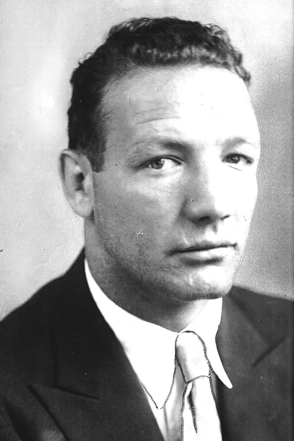 Maxie Rosenbloom as Bookie Benny in Hollywood or Bust