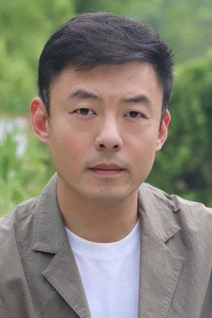 Zhang Kai as Hong Qi in Trivisa
