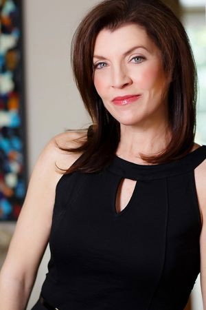 Colleen Gentry as Yolonda in Faithful