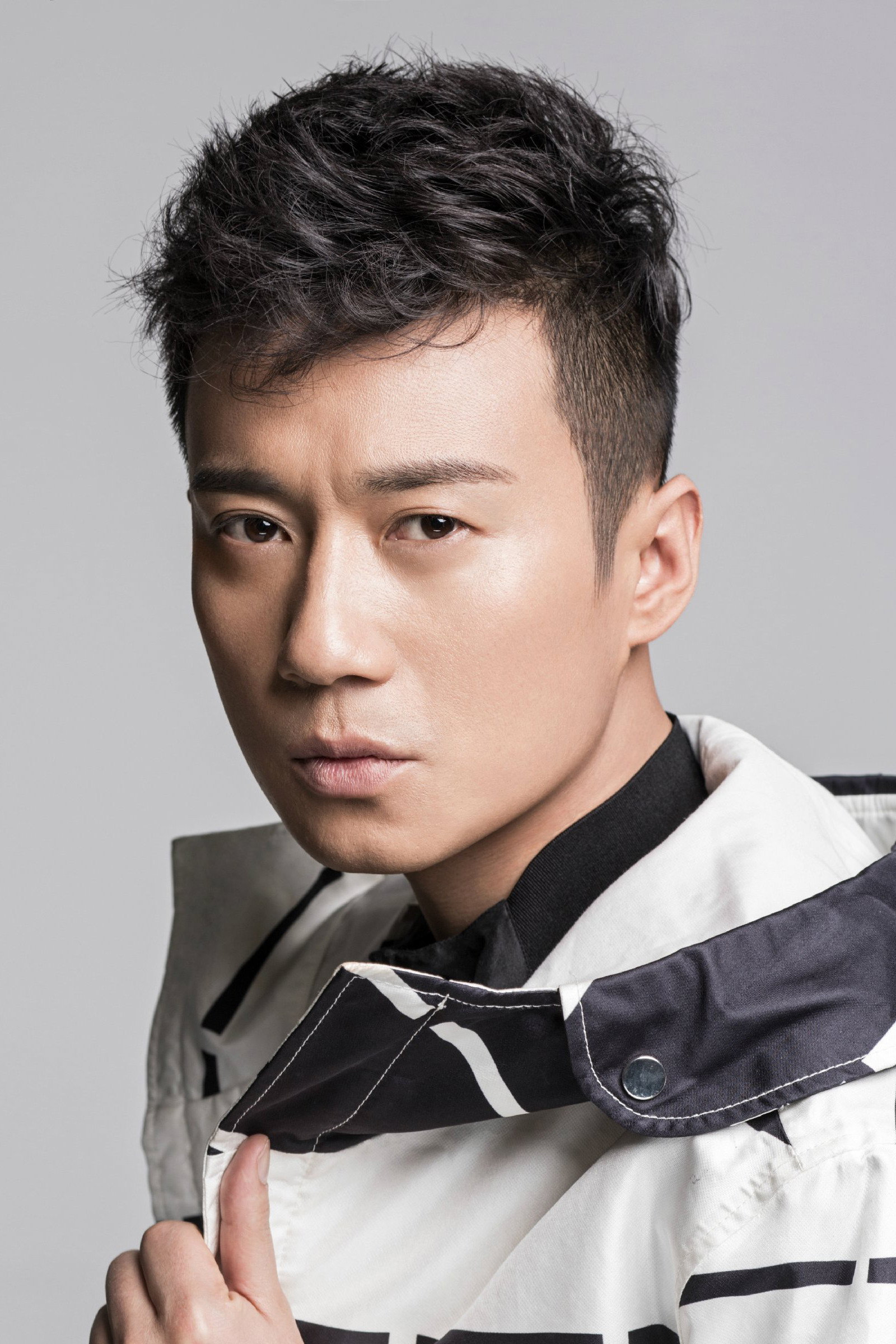 徐洪浩 as Zhang Yichi in My Dear Guardian