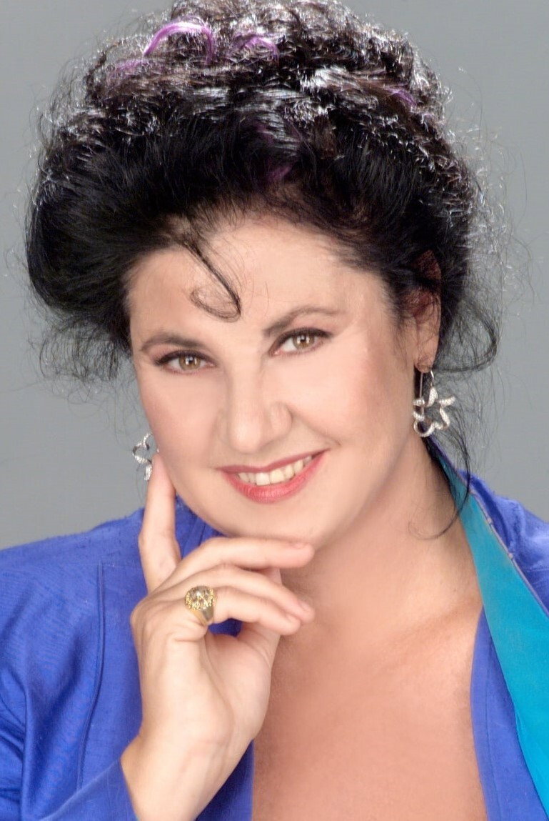 Marisa Laurito as Rosa De Filippo in I fratelli De Filippo
