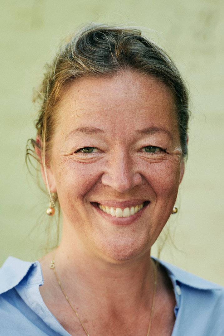 Ariane van Vliet as Ineke in Goodbye Stranger
