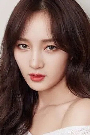 Meng Jia as Xiao Yue in The Third Way of Love