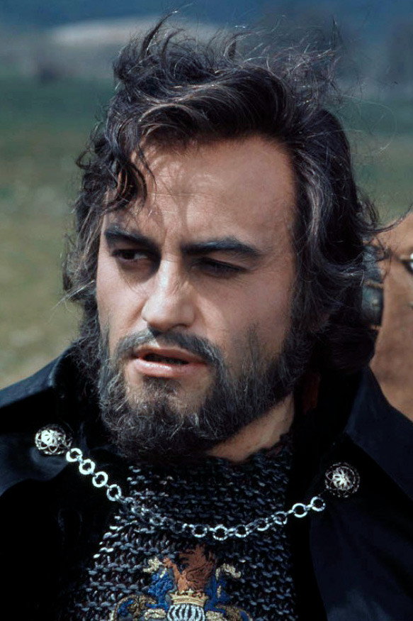 Paul Naschy as Waldemar Daninsky in Los monstruos del terror