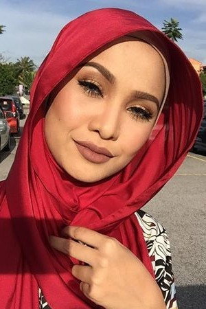 Nur Nabila Mohd Razali as Sara in Luruhnya Bunga Cinta