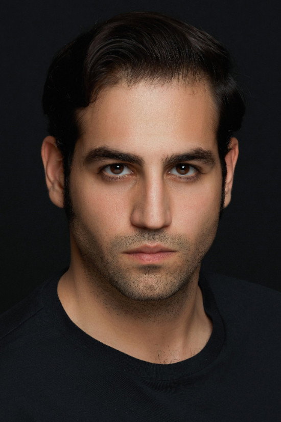Aras Şenol as Serdar Şenbakkal in The Joy of My Life