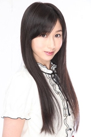 Maika Shimamura as Kirie in Hana-Dama
