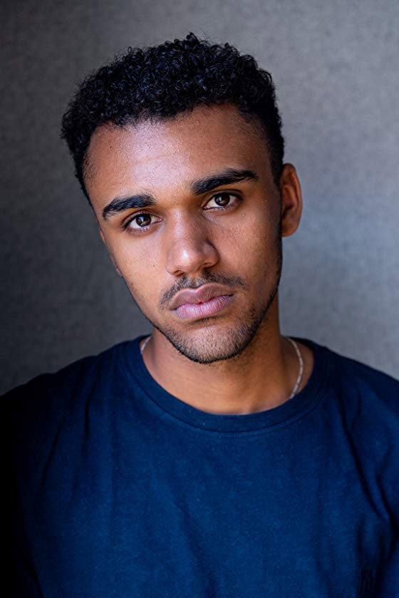 Langston Uibel as Berthold in Die verkaufte Prinzessin