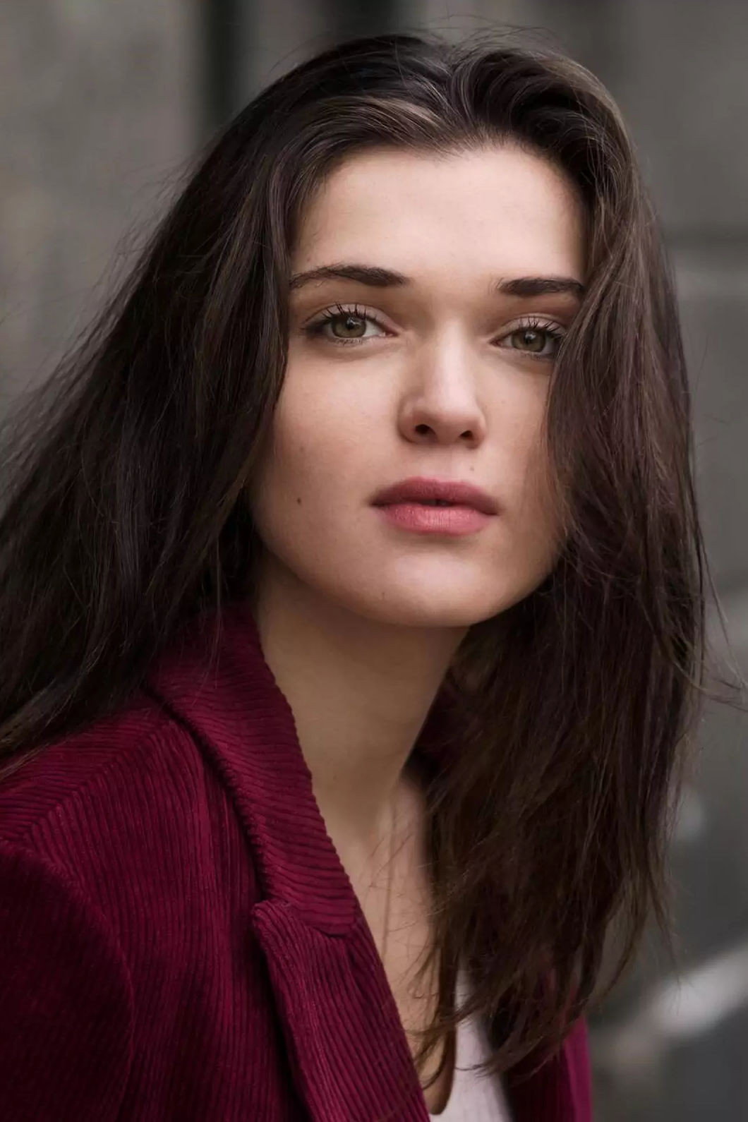 Caroline Hartig as Finja Roth in Hameln