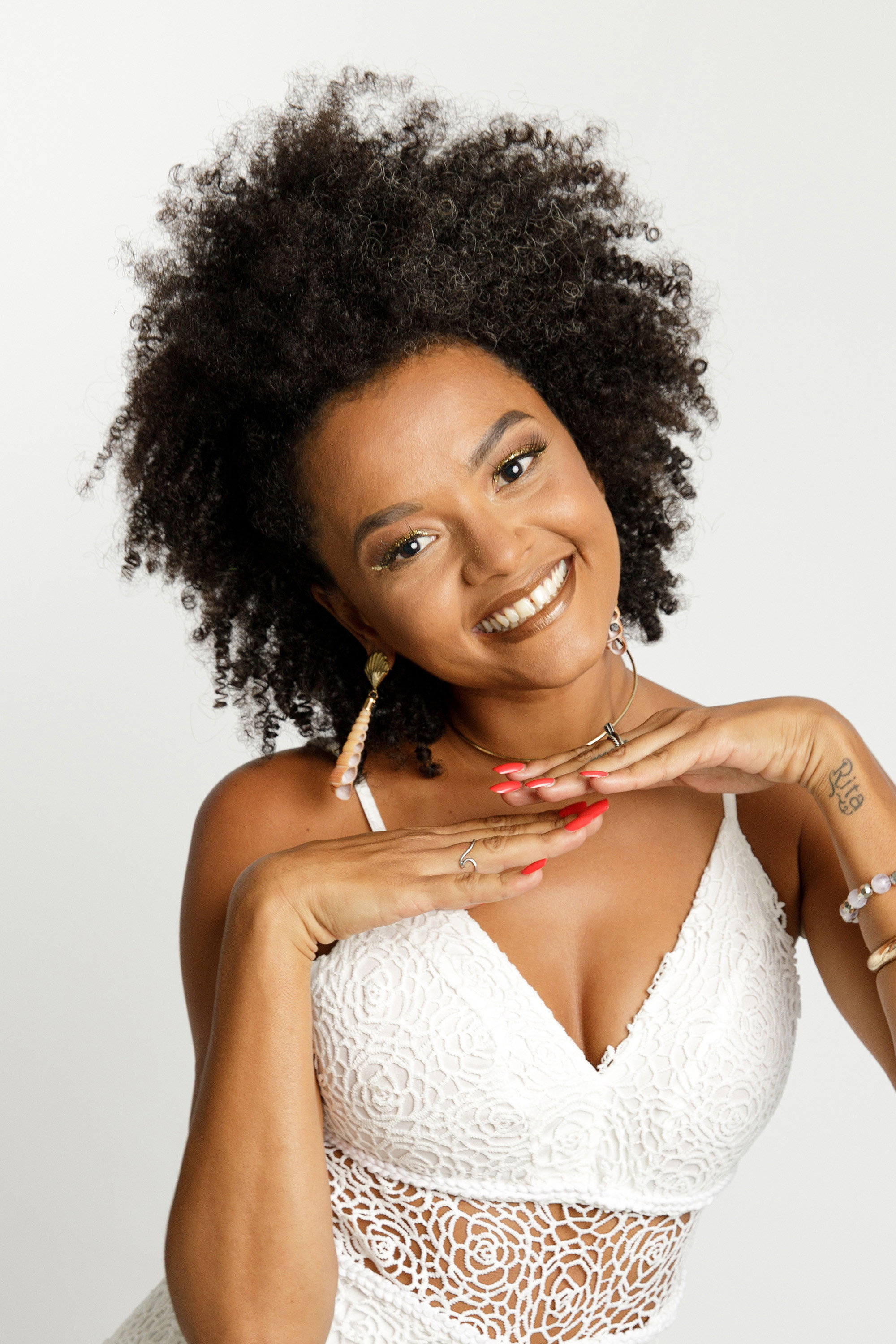 Bárbara Bela as Keylane in Na Rédea Curta