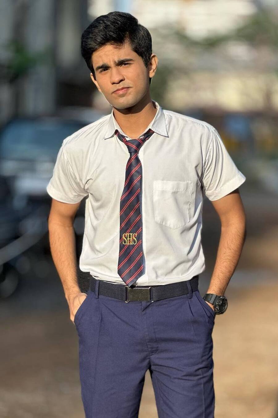 Omkar Kulkarni as Setu Madhavrao Kulkarni in Pitruroon