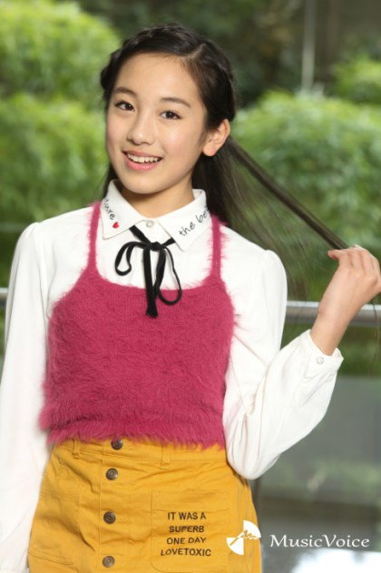Mio Nishiyama as Hikari Shiratori in Idol × Warrior Miracle Tunes!