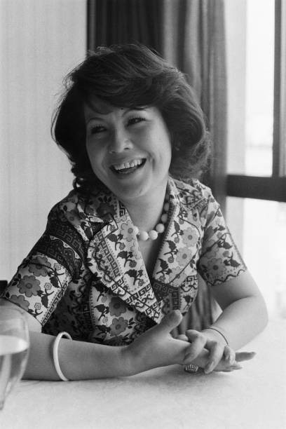 Peggy Hayama as Haruko Taki in Dancing Sisters